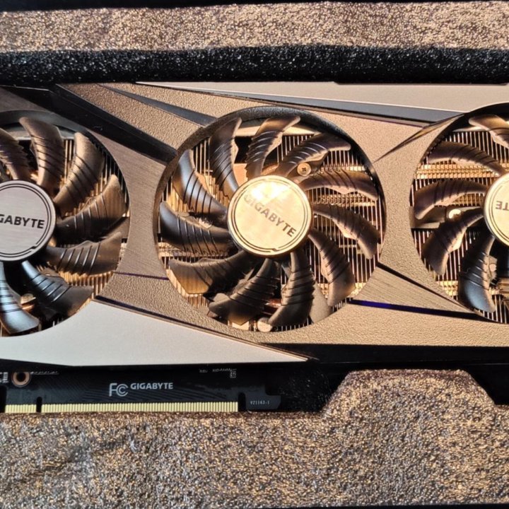 Видеокарта NVIDIA GeForce RTX 3060 Gigabyte 12Gb