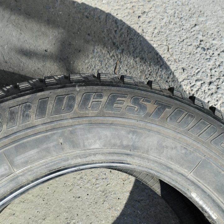 205/65 R 15 Bridgestone 4 шт