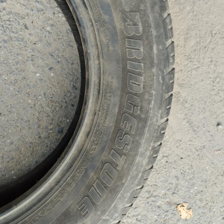 225/65 R 17 Bridgestone 4 шт