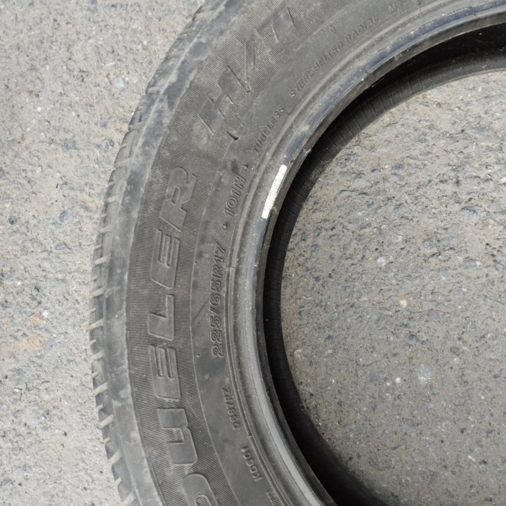 225/65 R 17 Bridgestone 4 шт