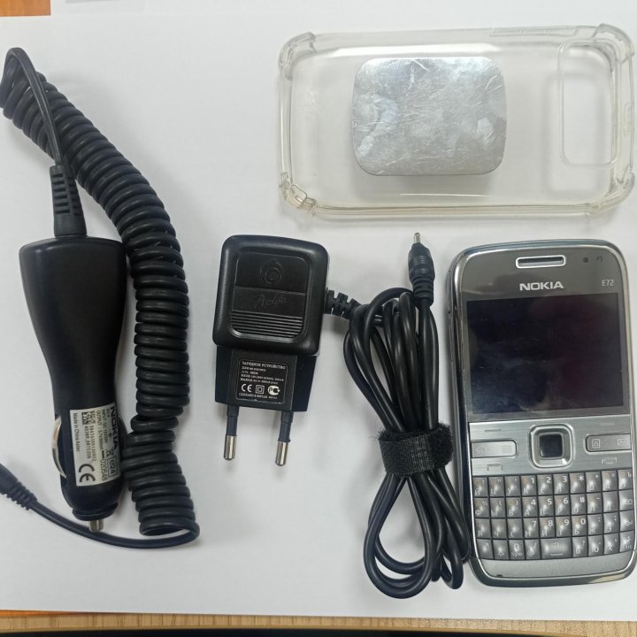 Nokia e72