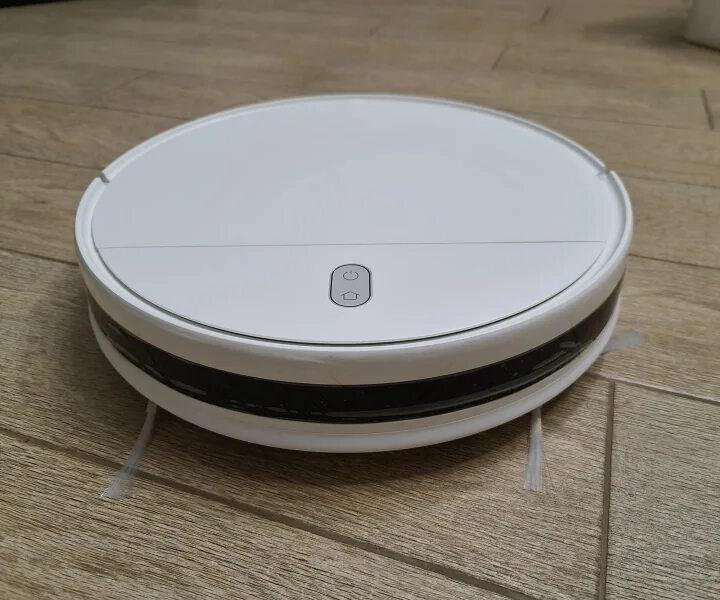 Робот-пылесос Xiaomi Mi Robot Vacuum-Mop Essential