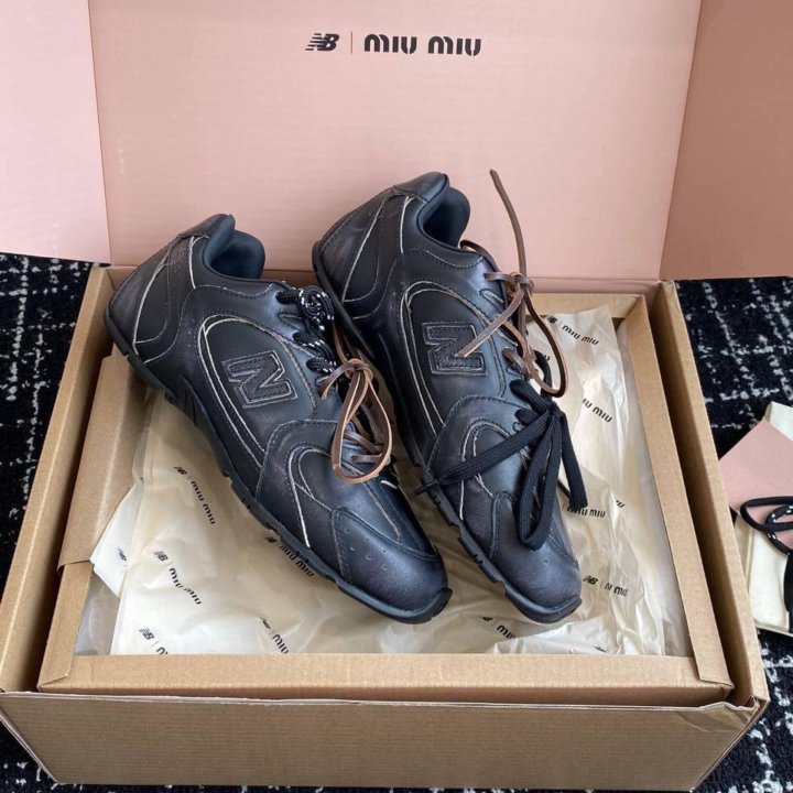 New Balance Miu Miu кроссовки