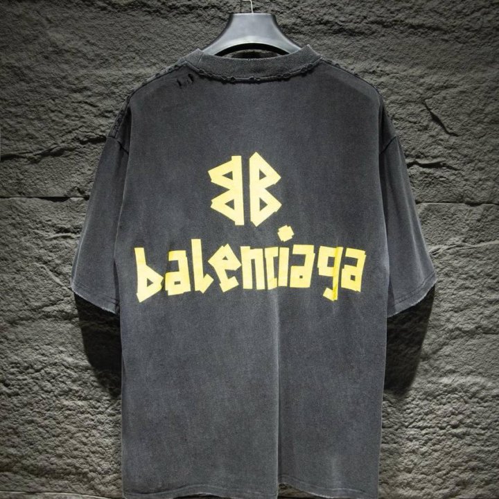 Футболка BALENCIAGA