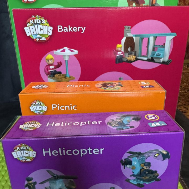 Новый набор конструкторов Kids bricks + пластина