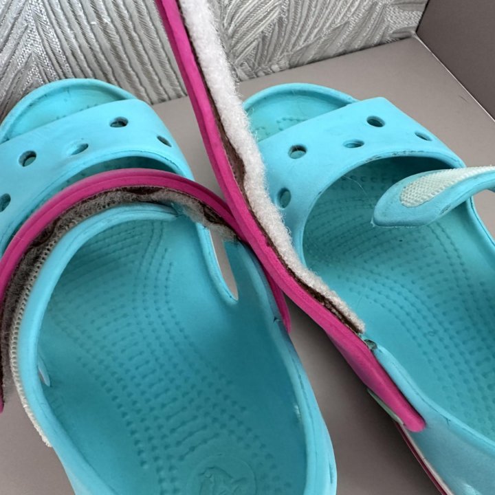 Сандалии crocs c12