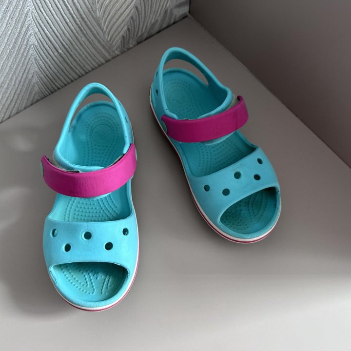 Сандалии crocs c12