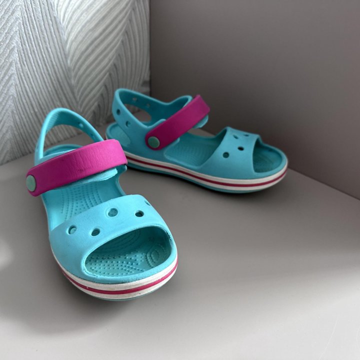 Сандалии crocs c12