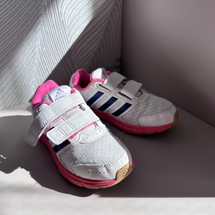 Кроссовки adidas