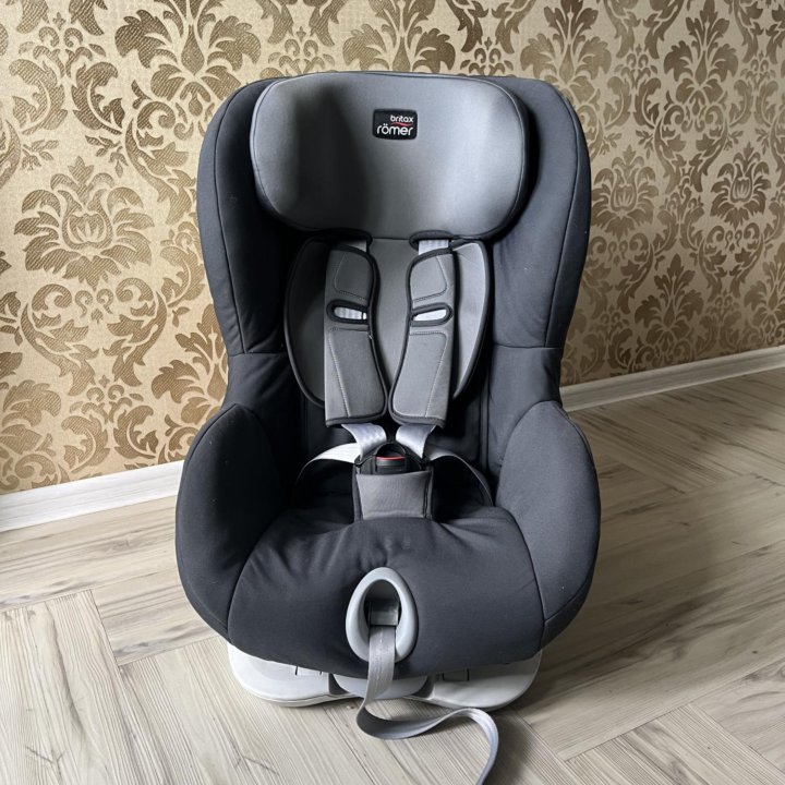 Автокресло детское Britax romer king II