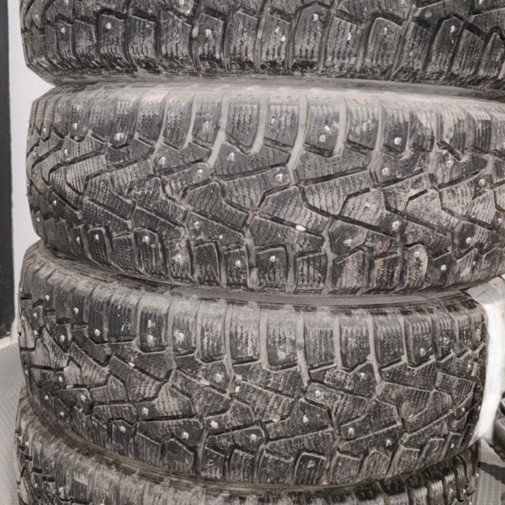 Шины зимние Pirelli Ice Zero 185/65R15 шипованные