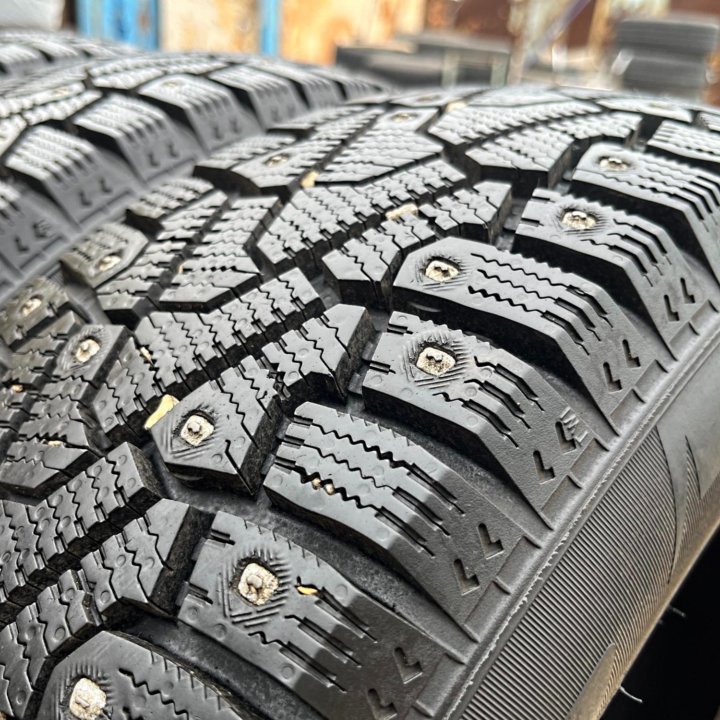 Зима Pirelli Winter Ice Zero 185/60 R15 88T 1 мес