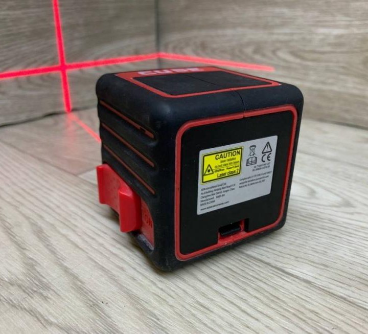 Лазерный уровень ADA CUBE BASIC EDITION