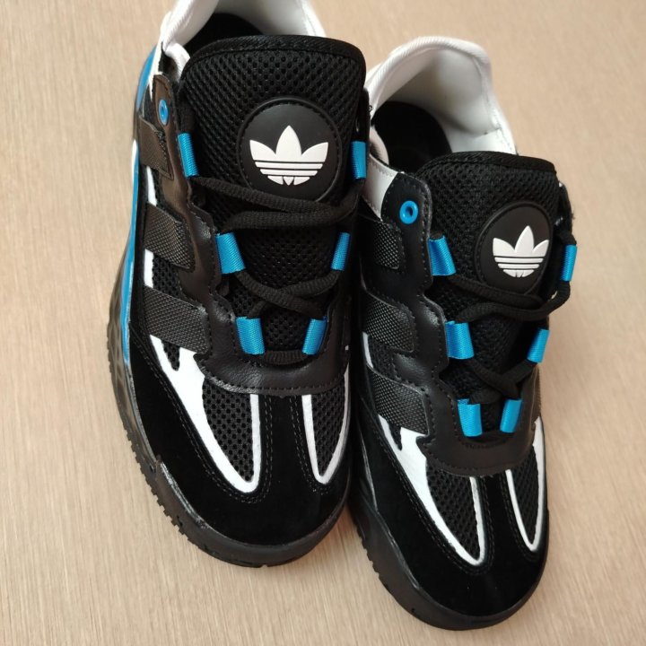 Кросовки Adidas