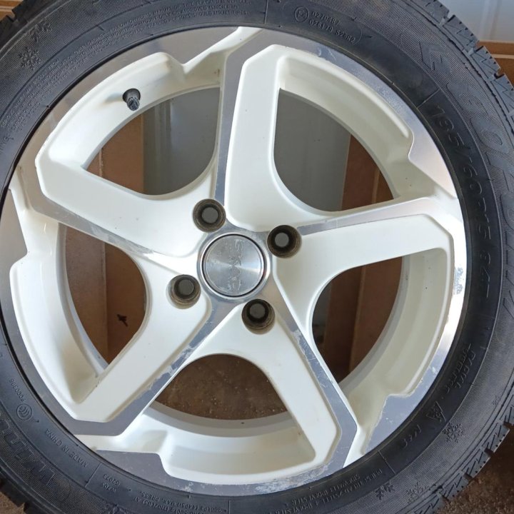 Колеса зима 185/60R15, 4*100