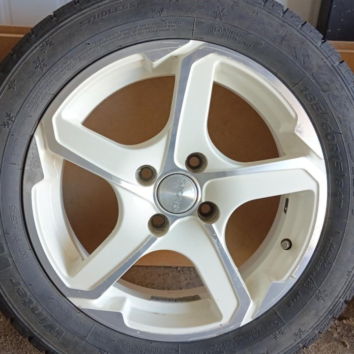 Колеса зима 185/60R15, 4*100