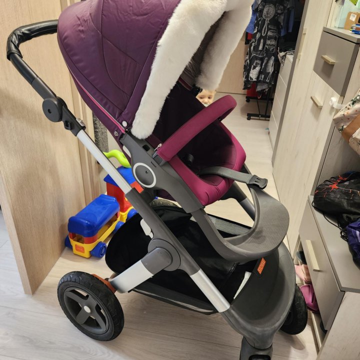 Коляска прогулочная Stokke