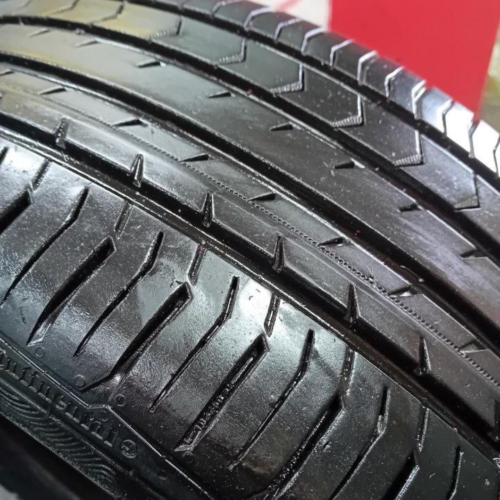 Continental ContiPremiumContact 5 215/55 R17 94 V