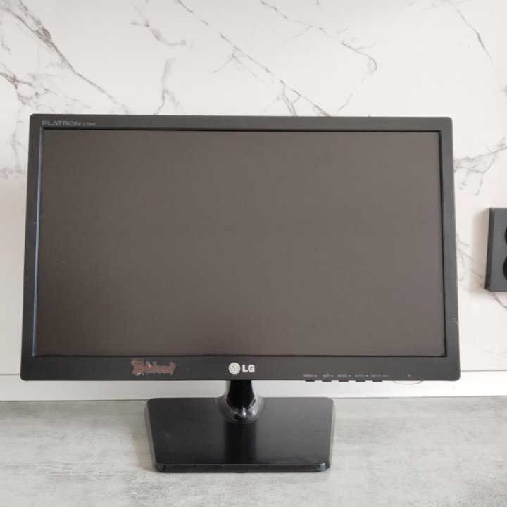 Монитор LG