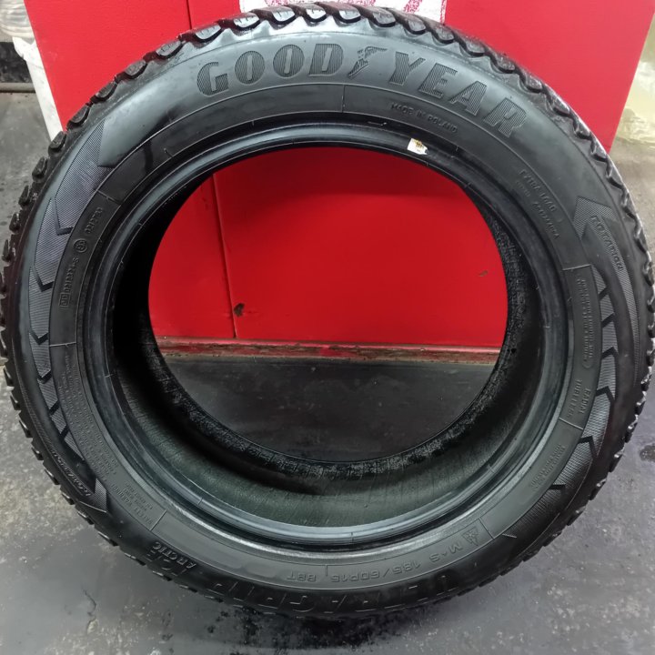 Goodyear Ultra Grip Ice Arctic 185/60 R15