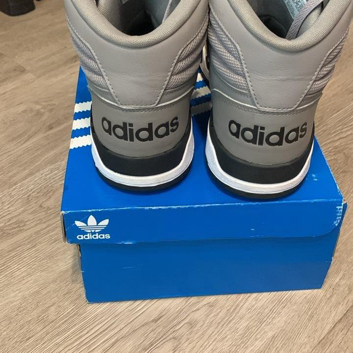 Мужские кроссовки adidas