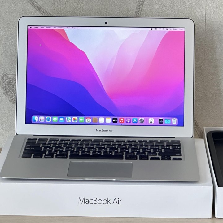 Apple MacBook Air 13 8/256gb