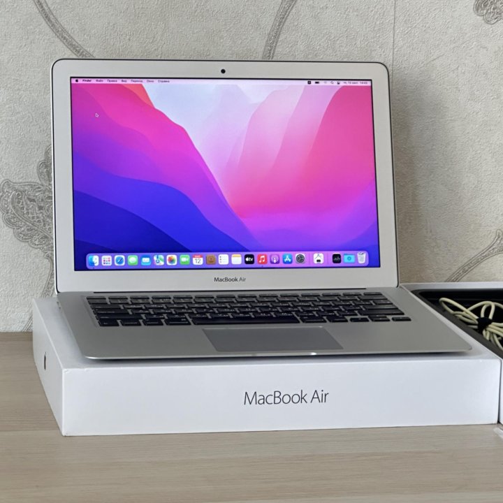 Apple MacBook Air 13 8/256gb