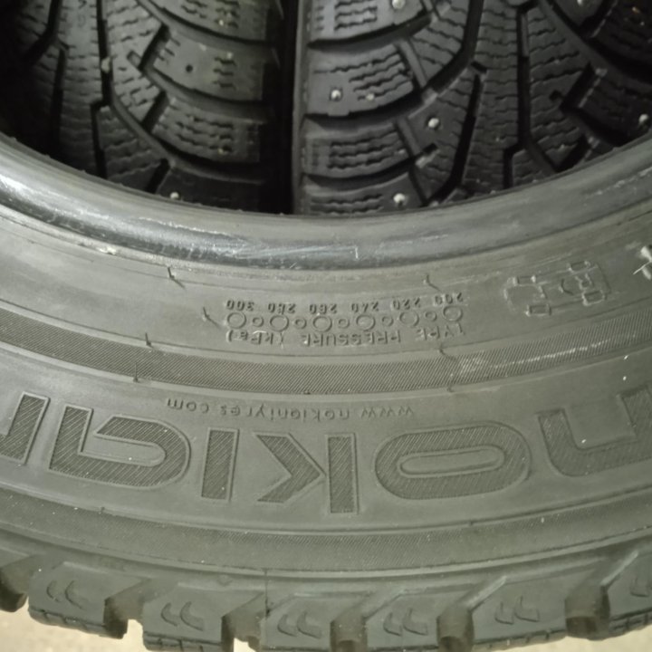 Шины зимние 195/65R15