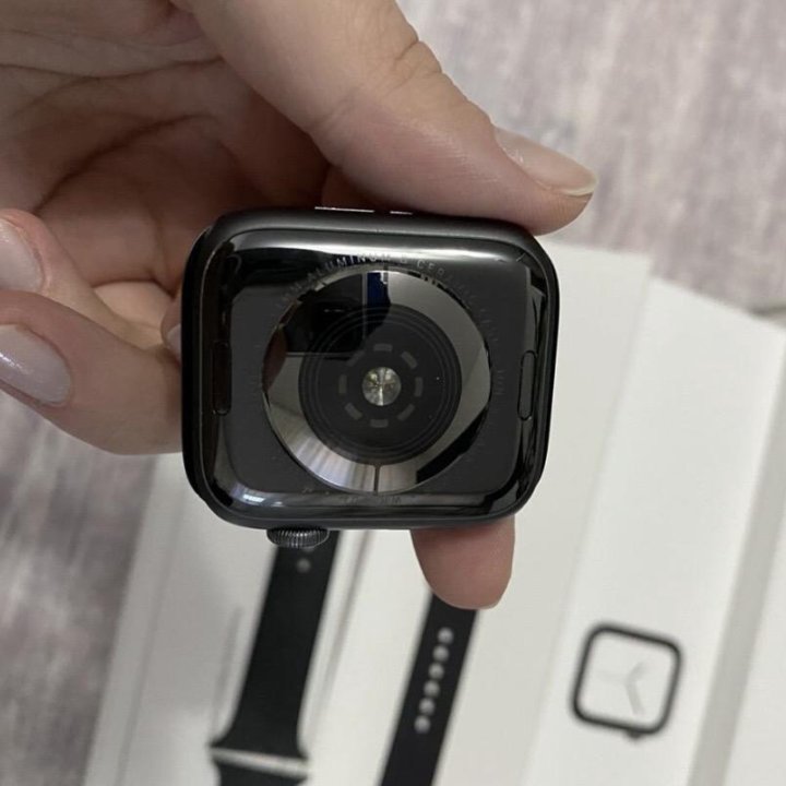 Часы Apple Watch 4 44 mm