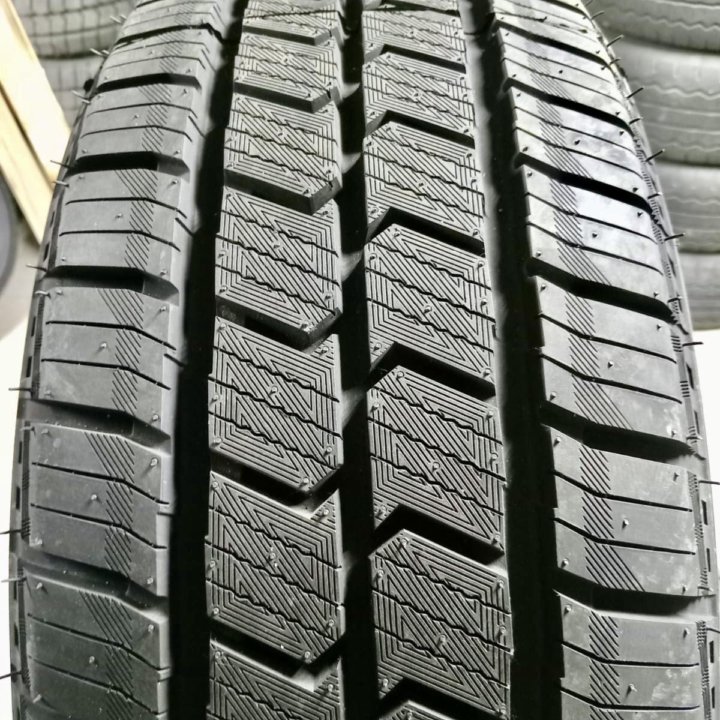 235/65/R16C 115/113R Delinte AW5 VAN