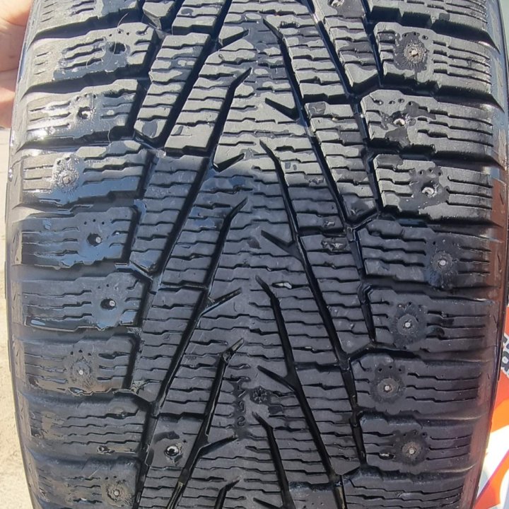 Nokian Tyres Hakkapeliitta 7 SUV 265/45 R21