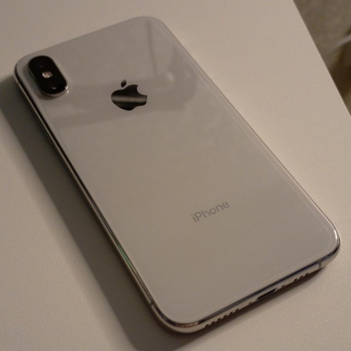 iPhone XS на 64 гб