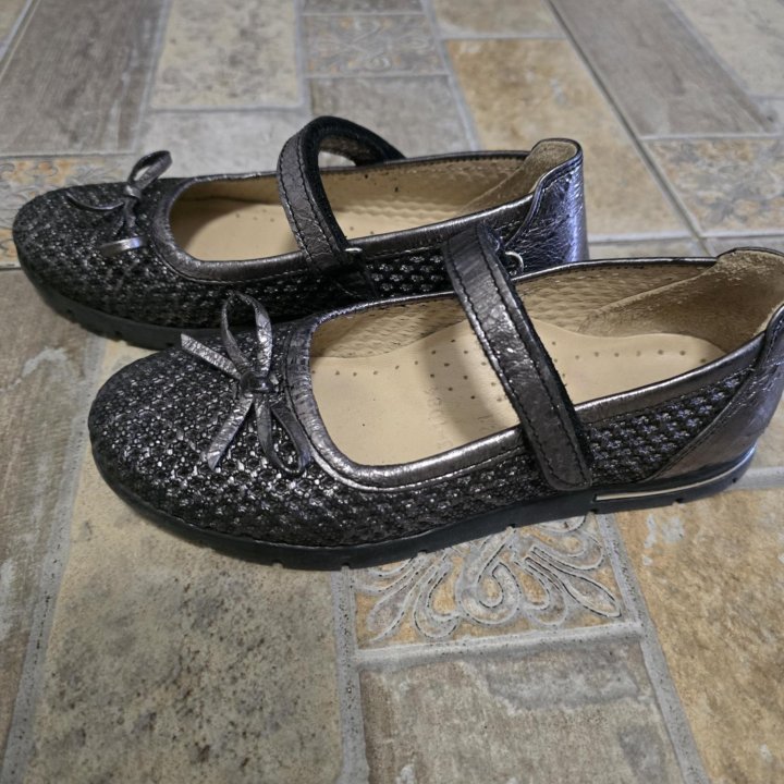 Туфли на девочку 30