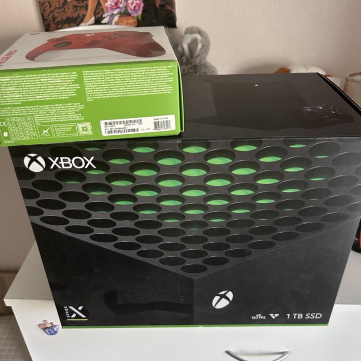 Xbox series x 1 tb, 2 геймпада