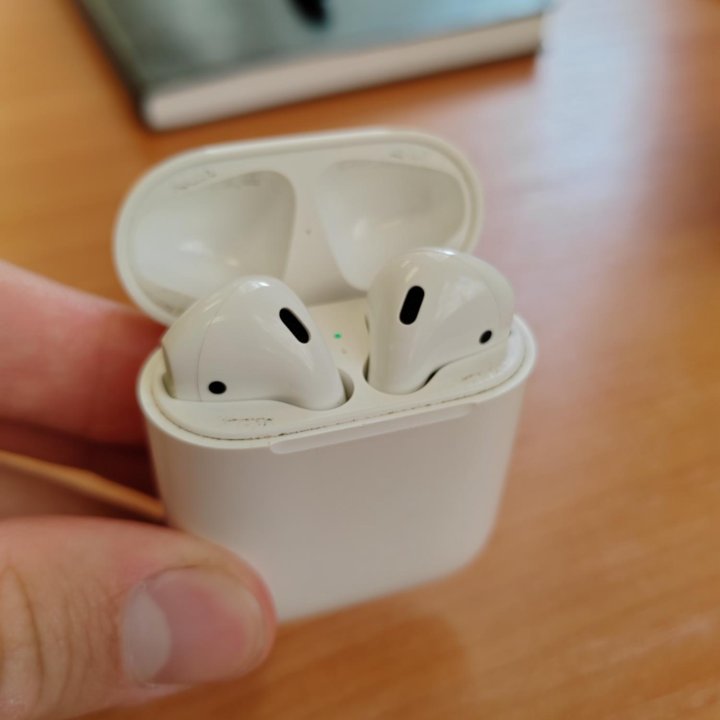 Apple Airpods 2