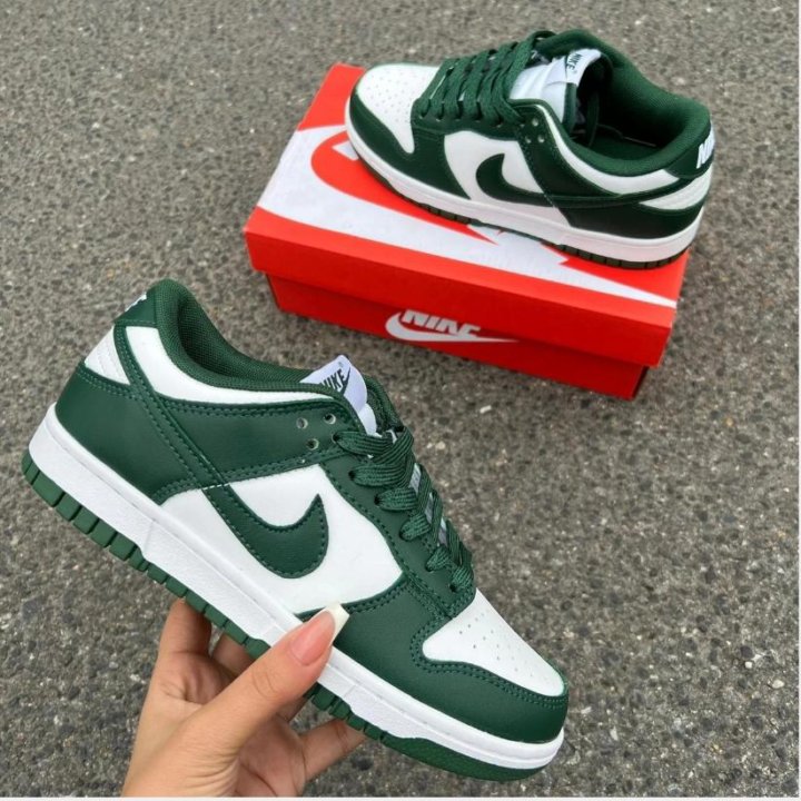 Кроссовки Nike SB Dunk Low Retro Varsity Green