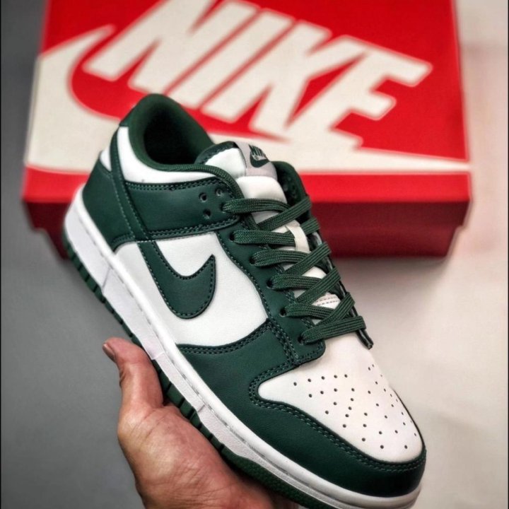 Кроссовки Nike SB Dunk Low Retro Varsity Green