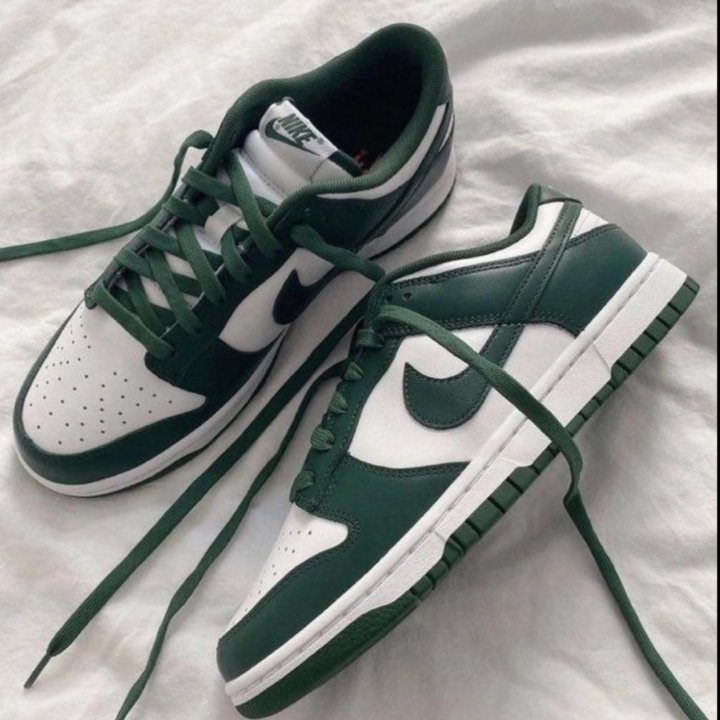 Кроссовки Nike SB Dunk Low Retro Varsity Green