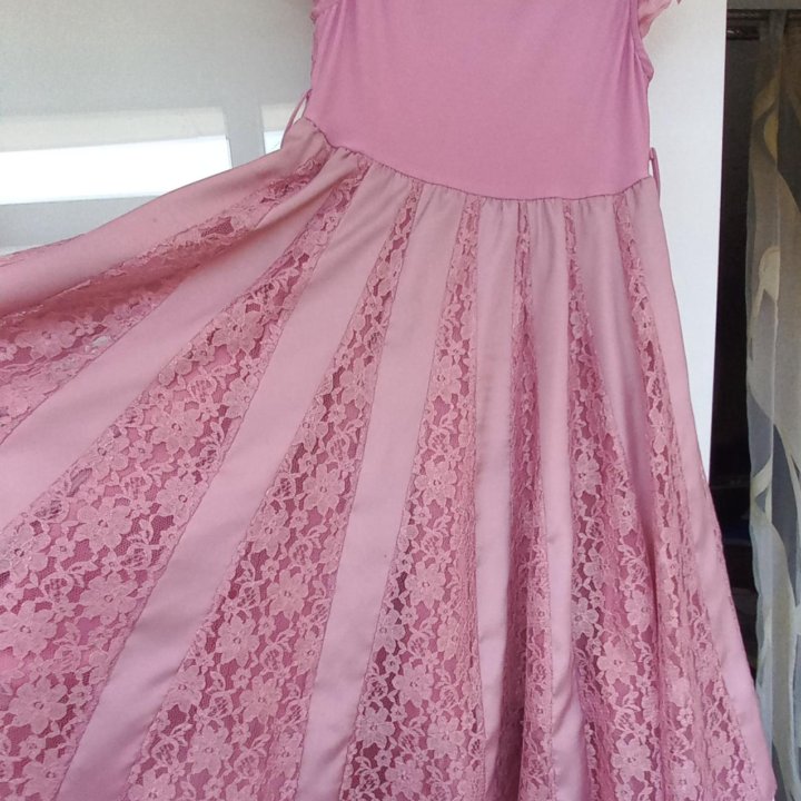 Нарядное платье для девочки