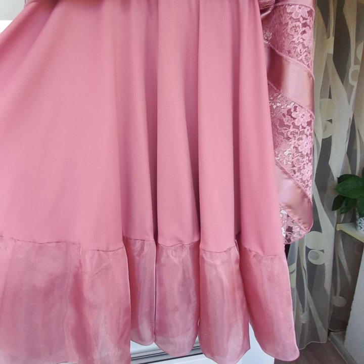 Нарядное платье для девочки