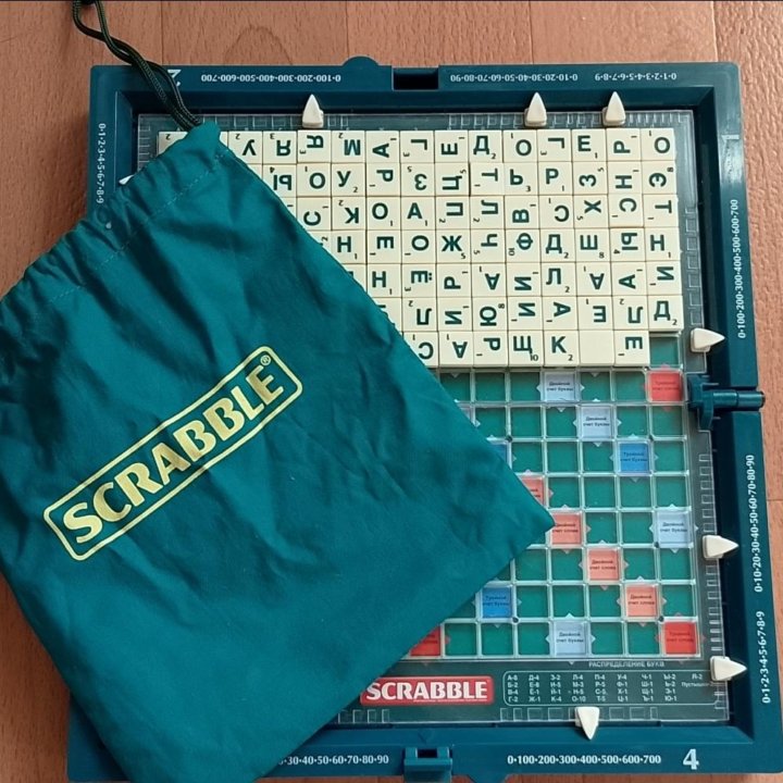 Scrabble с кейсом.