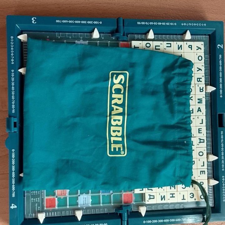 Scrabble с кейсом.