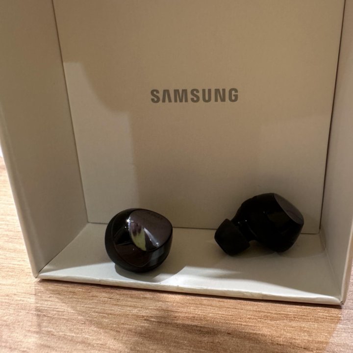 Наушники Samsung galaxy buds +