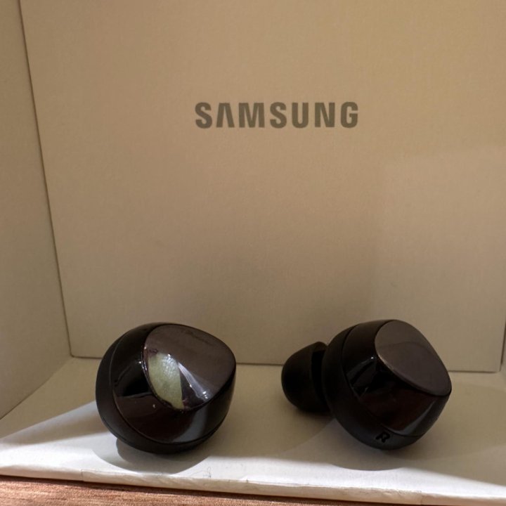 Наушники Samsung galaxy buds +