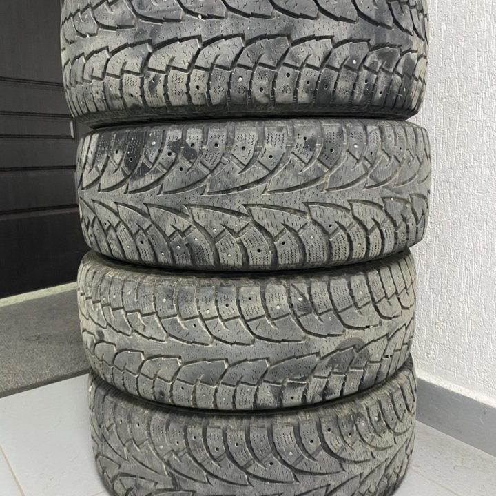 Продам Hankook l'Pike RW11 215/60 R16 95T