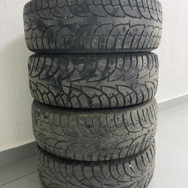 Продам Hankook l'Pike RW11 215/60 R16 95T