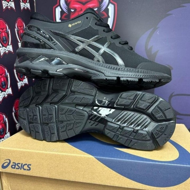 Кроссовки Asics