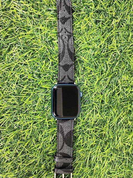 Смарт-часы Apple Watch Series 7 45mm (32GB)