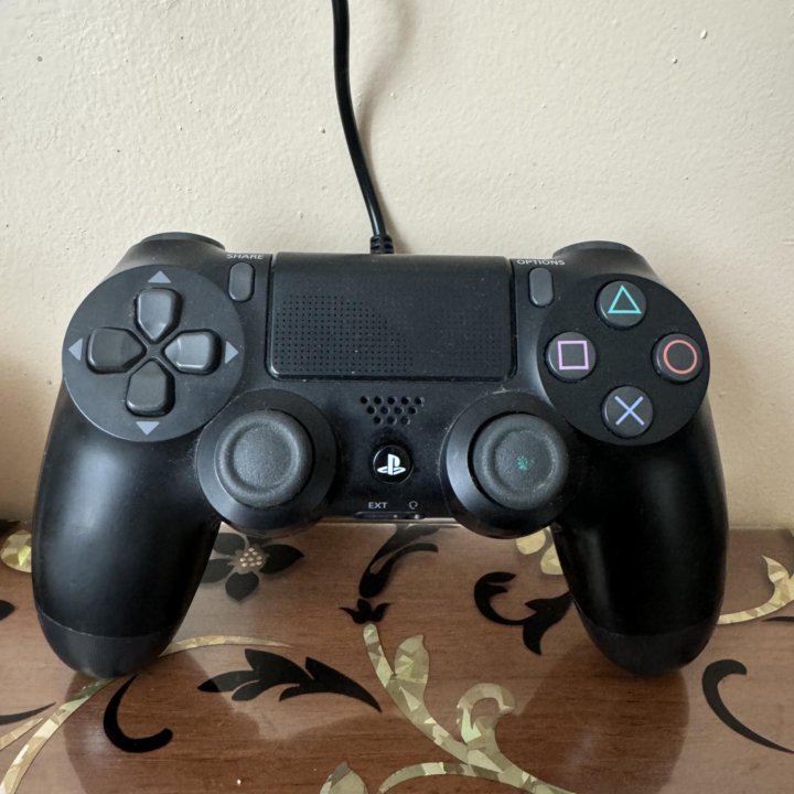 Продам  PS 4