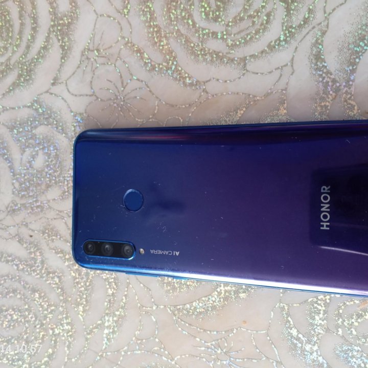 Телефон Honor 10i